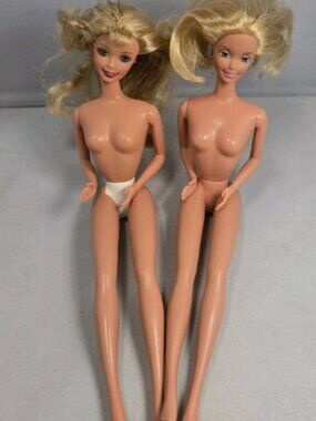 Barbies 2 Fashion Dolls Mattel 1966 Body 1976 Head Blonde Earrings Ring Hole Toy